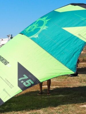Slingshot SlingWing V3 7,5 m² Wingfoil Wing, länger foilen